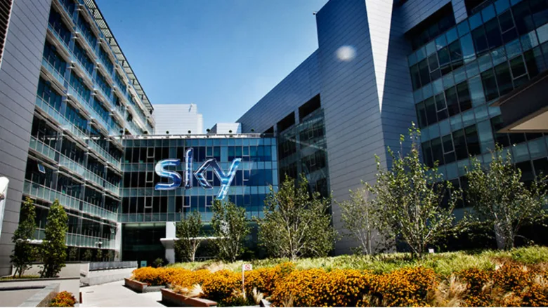 Comcast'ın Sky'ı ITV'nin Medya ve Akış İşletmelerini Satın Alıyor