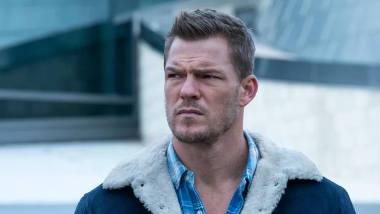 Alan Ritchson'ın En İyi Performansı: Titans'daki Hank "Hawk" Hall