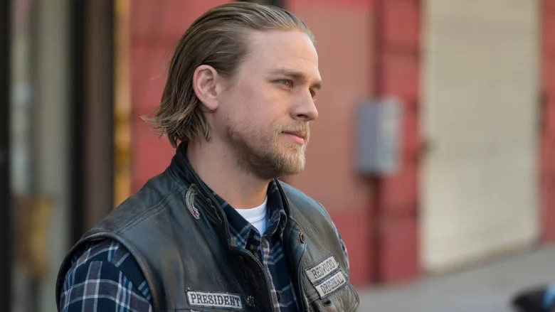Charlie Hunnam, Yeni Rolüyle Jax Teller'ın Zıttı Olacak