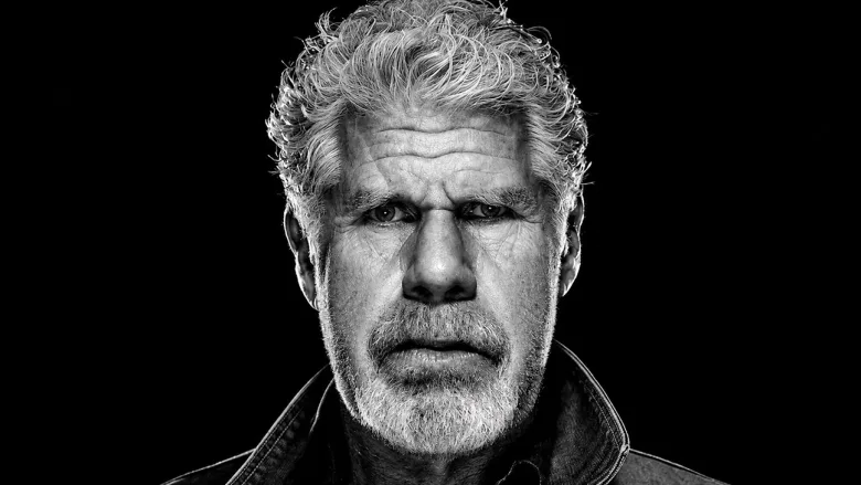 Ron Perlman, Independent Artist Group ile Anlaştı
