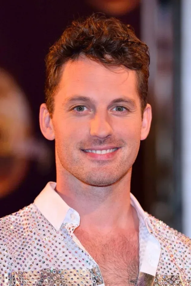 Imagen de portada para Tristan MacManus