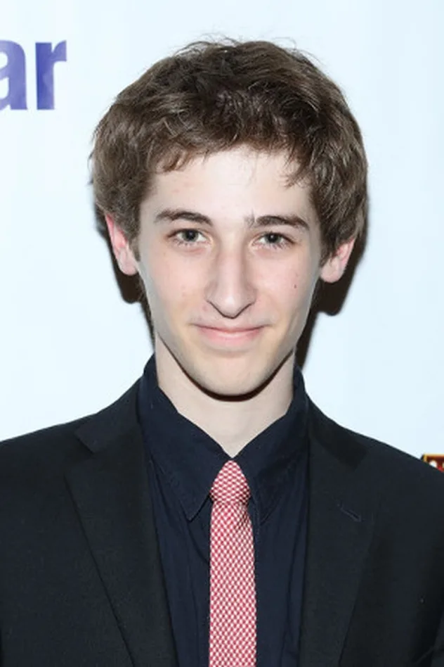 Noah Robbins fotoğrafı