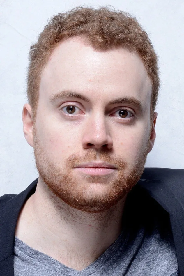 Evan Morgan fotoğrafı