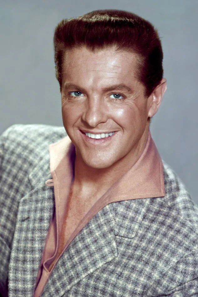 Robert Cummings fotoğrafı