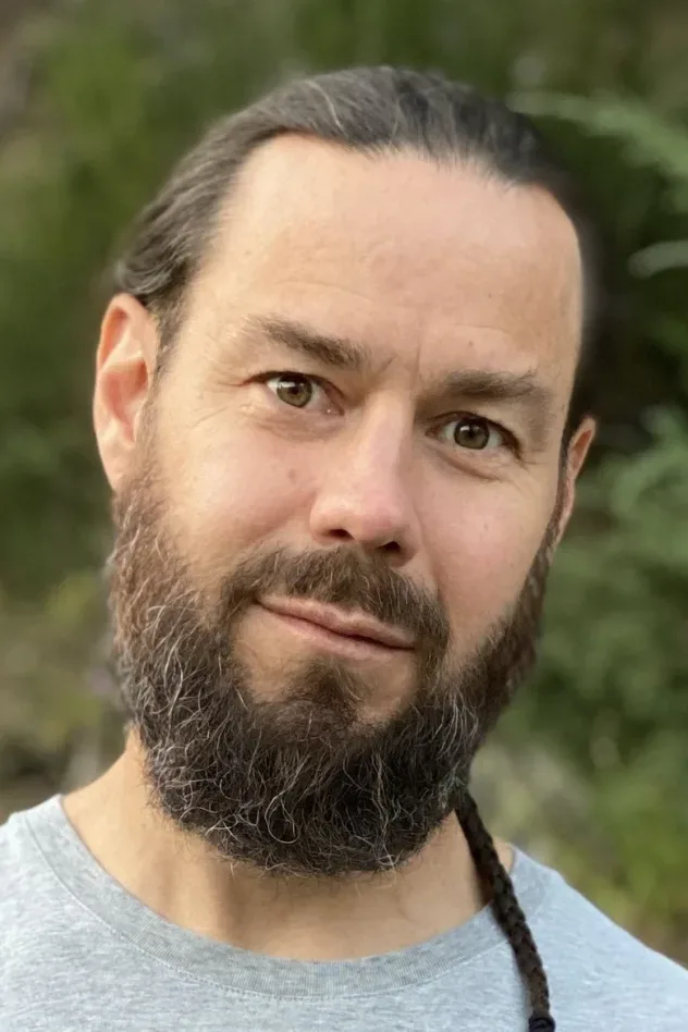 Imagen de portada para Chris Pontius