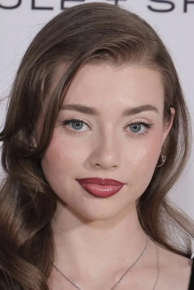 Sydney Taylor fotoğrafı