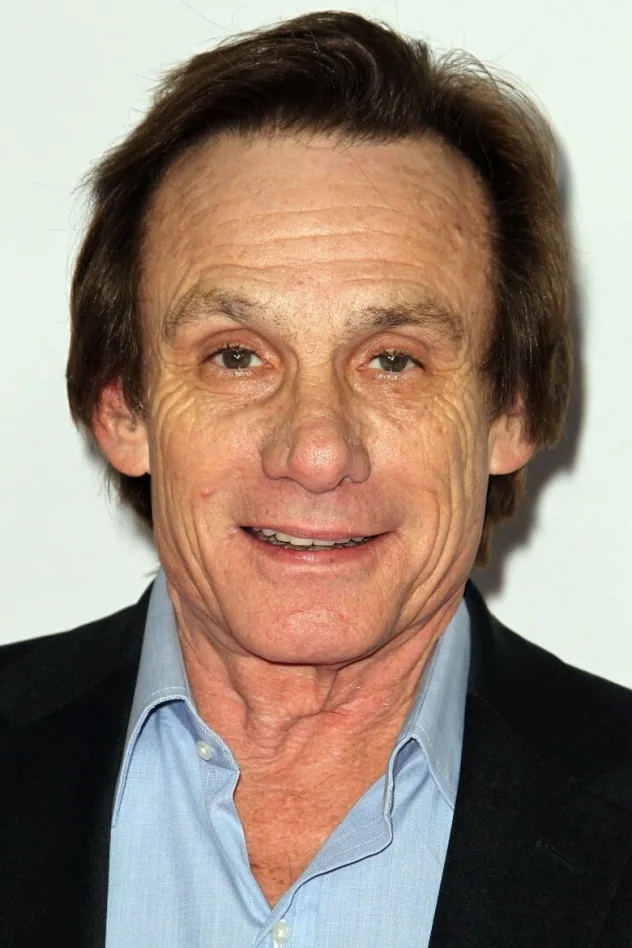 Steve Railsback fotoğrafı