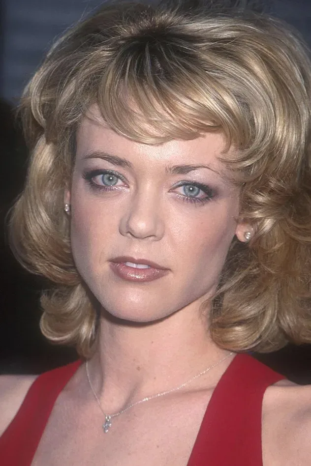 صورة الغلاف لـ Lisa Robin Kelly