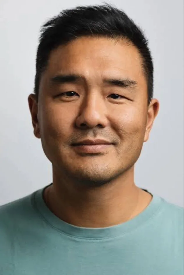 Gene Hong fotoğrafı