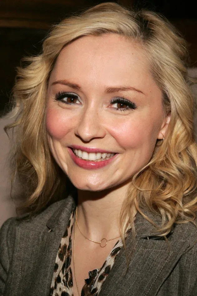 Обложка для Nina Siemaszko