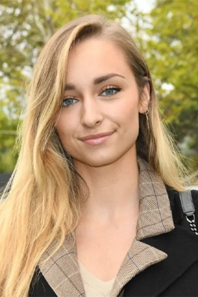 Emma Smet fotoğrafı