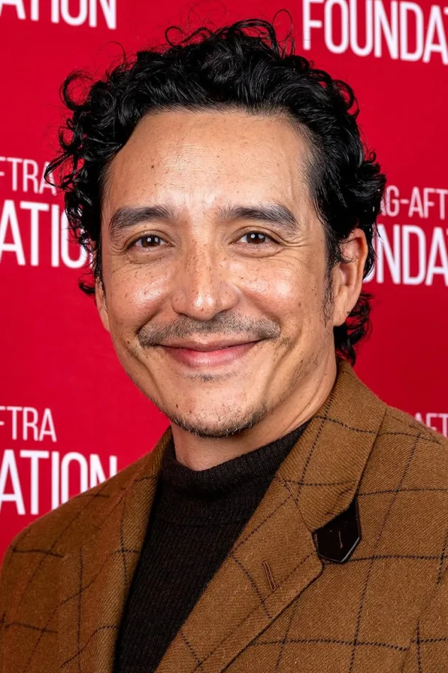 Gabriel Luna fotoğrafı