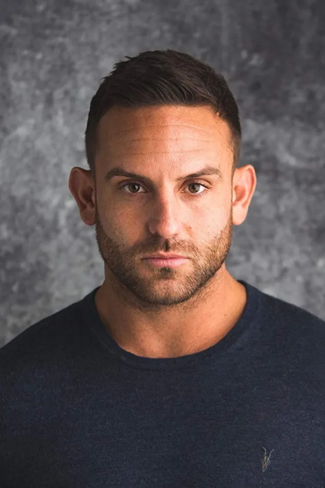Adam Collins fotoğrafı
