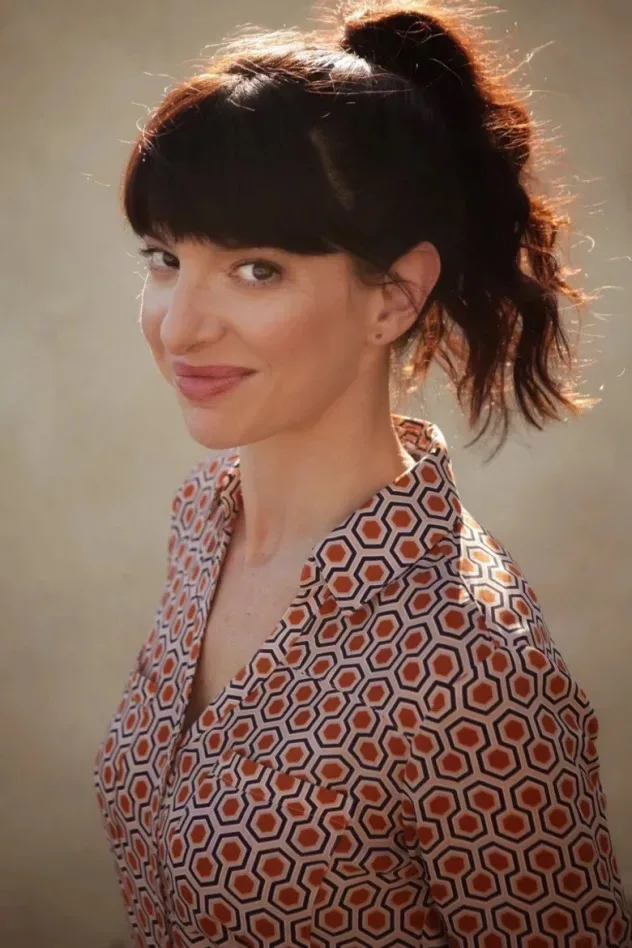 Обложка для Lindsey Pearlman