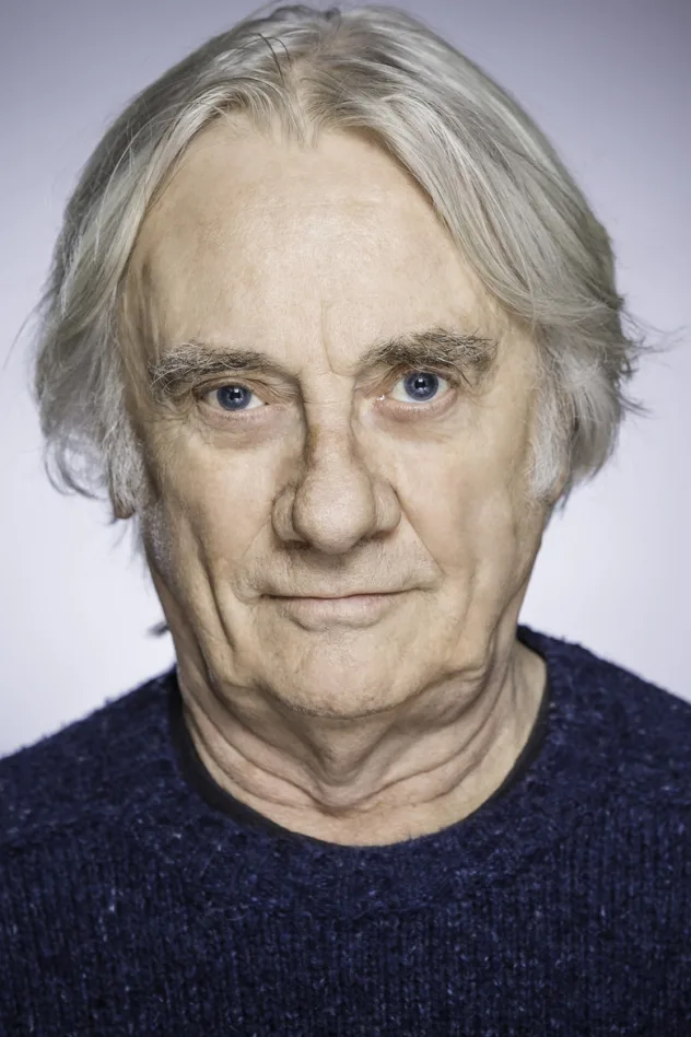Tom Georgeson fotoğrafı