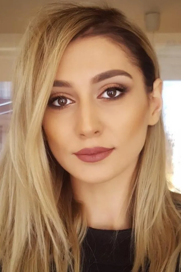 Lorena Luchian fotoğrafı