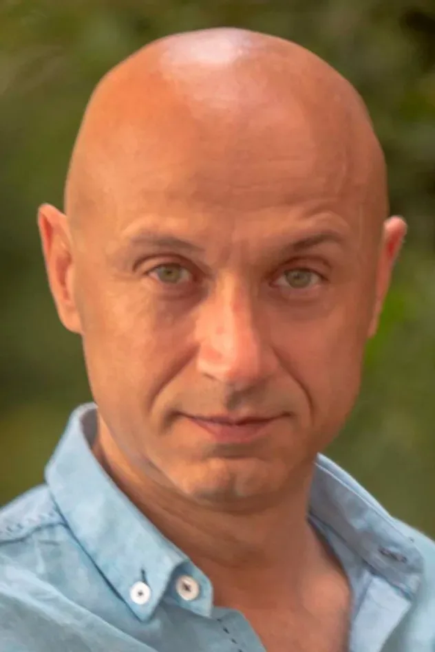 Cover image for Suat Güzey
