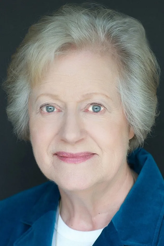 Josephine Tewson fotoğrafı