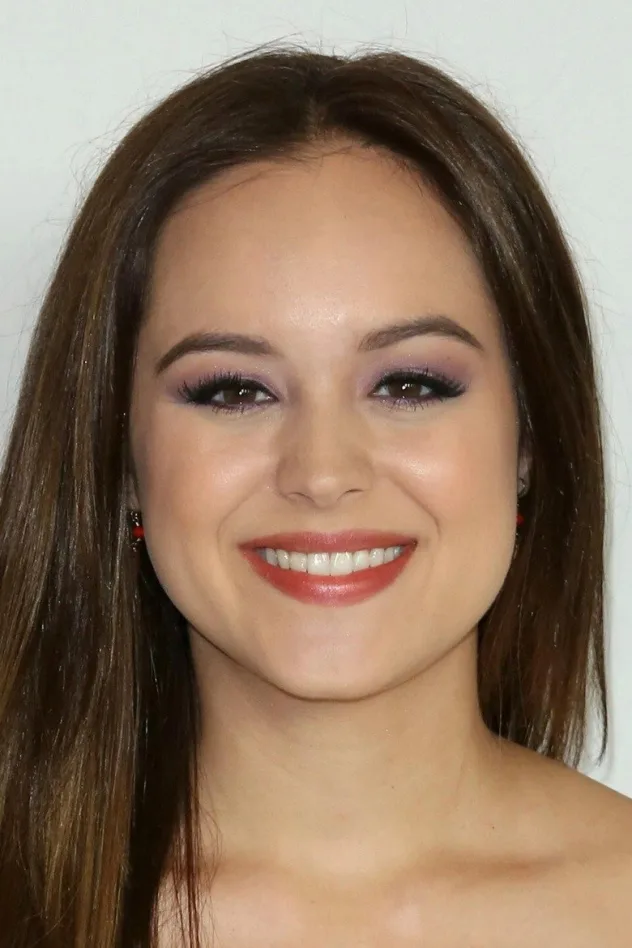Hayley Orrantia fotoğrafı