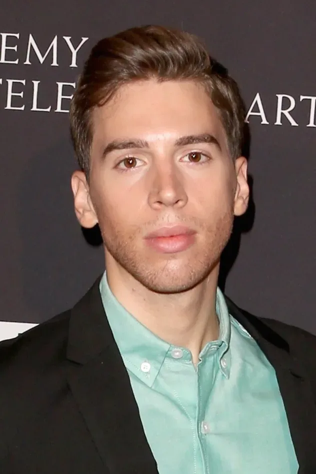 Обложка для Jordan Gavaris