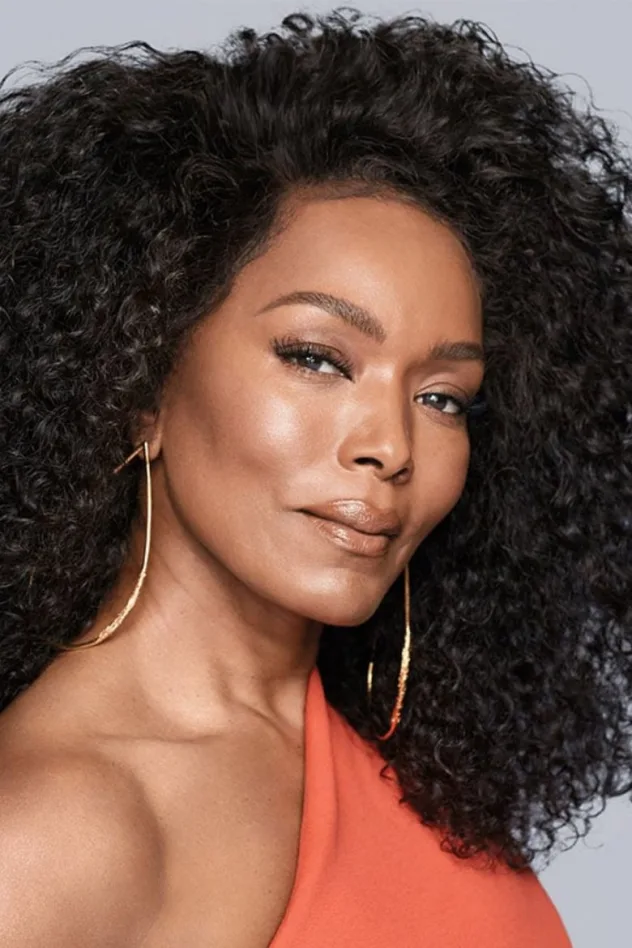 Angela Bassett fotoğrafı