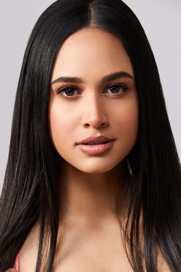 Emily Tosta fotoğrafı