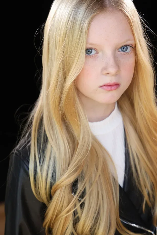 Ellie Grace Pomeroy için kapak görseli