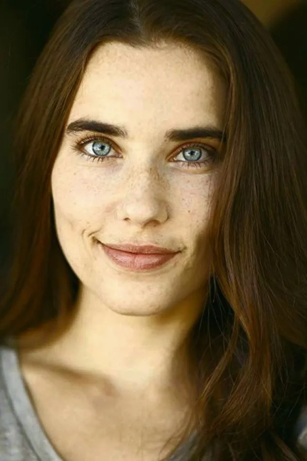 Alix Angelis fotoğrafı