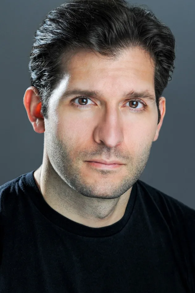 James J. Fuertes fotoğrafı