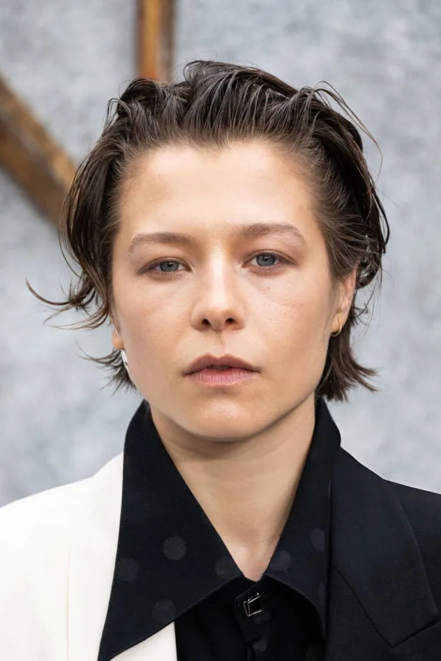 Emma D'Arcy fotoğrafı