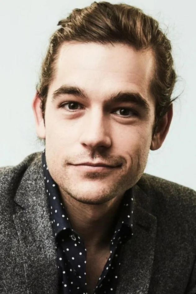 Jason Ralph fotoğrafı
