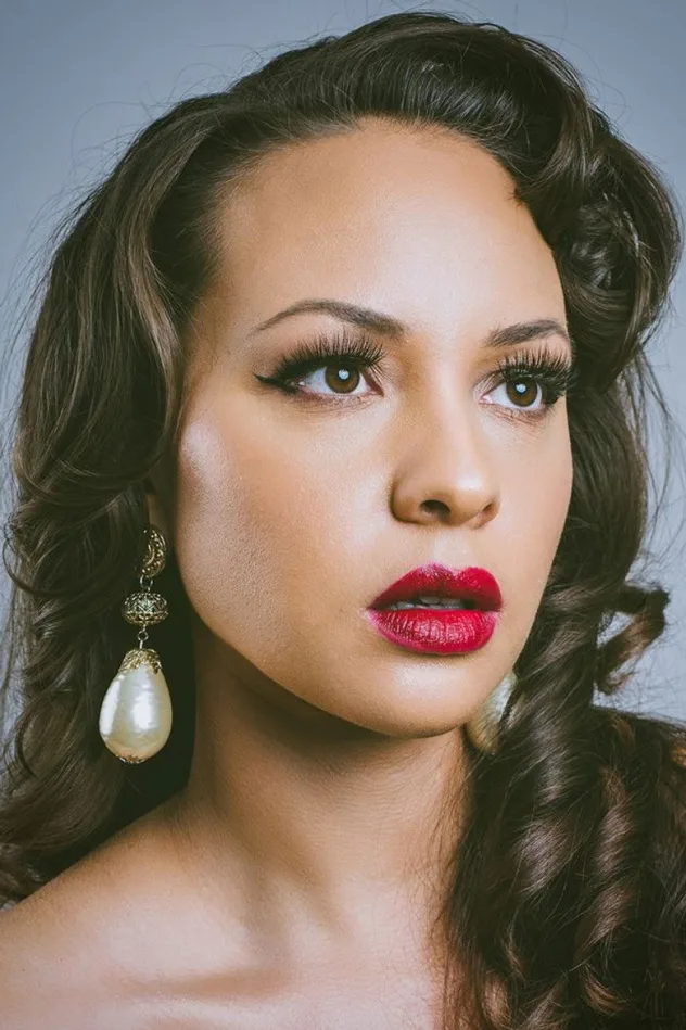 Jasmine Cephas Jones fotoğrafı