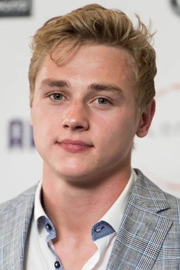 Ben Hardy fotoğrafı