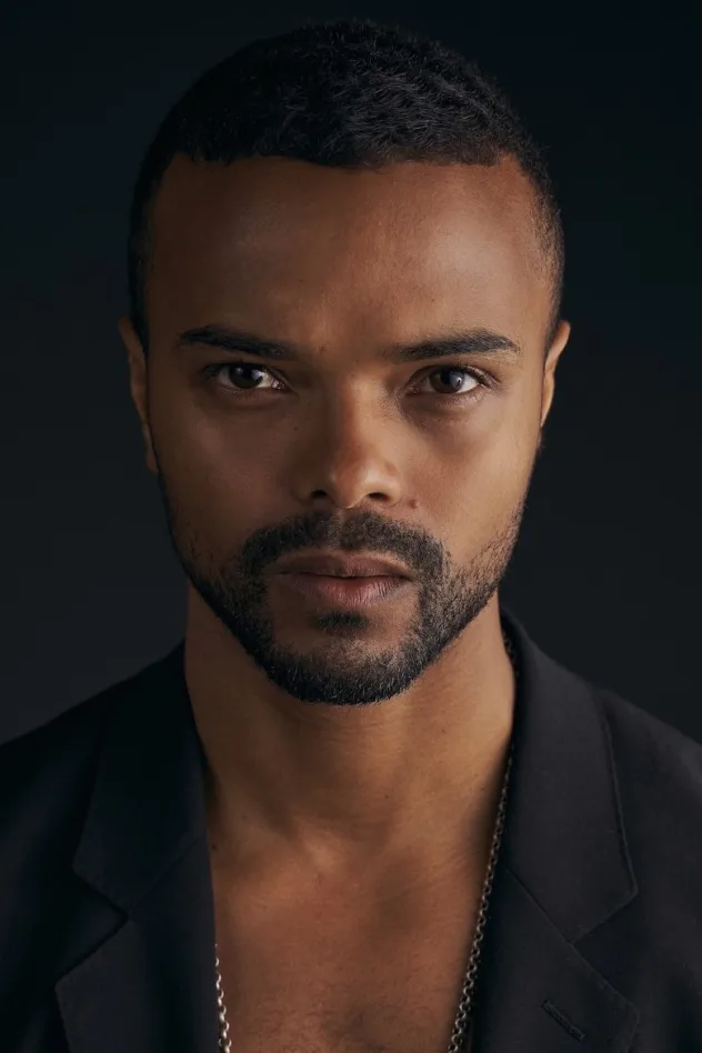 Eka Darville fotoğrafı