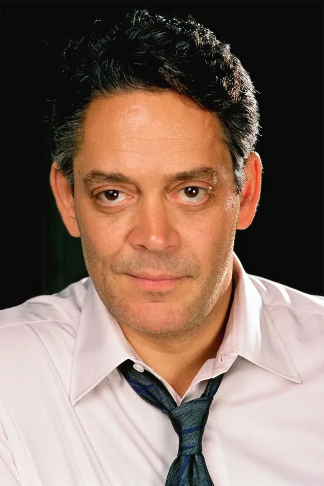 Raúl Juliá fotoğrafı