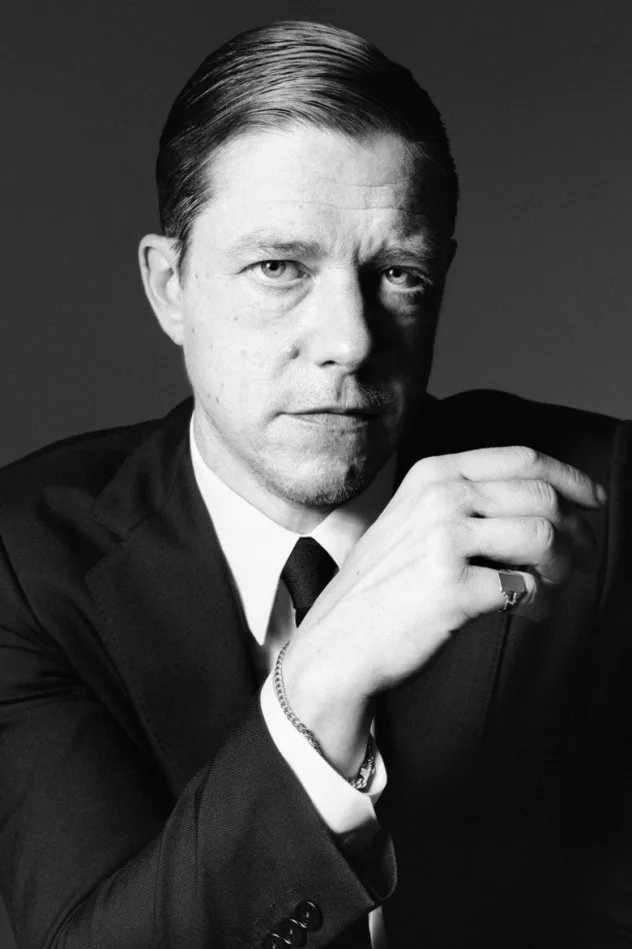 Credit poster