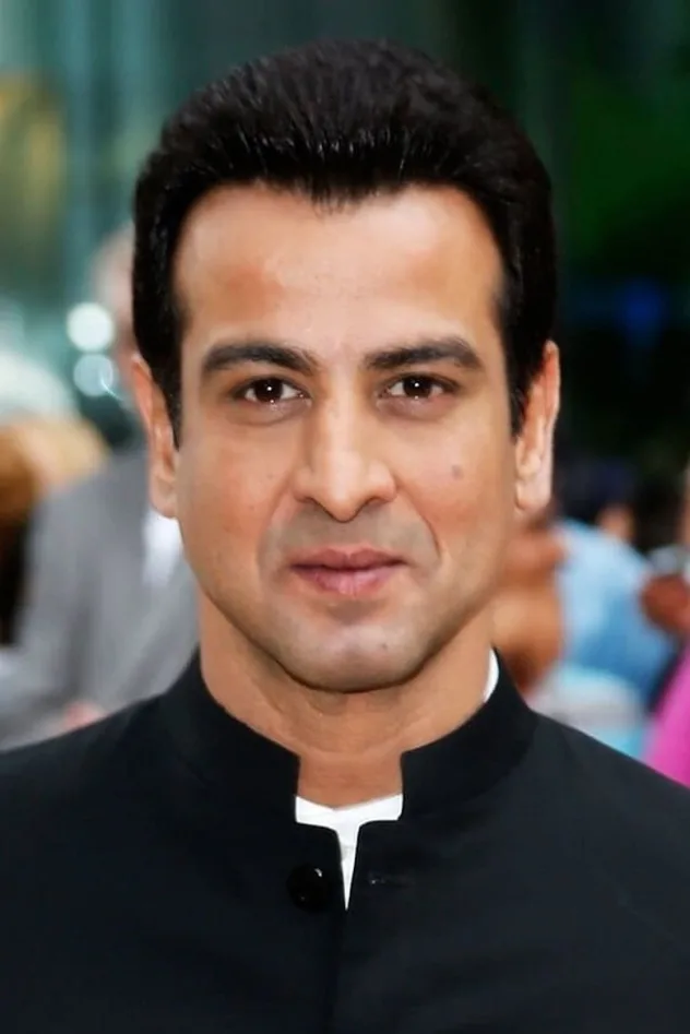 Ronit Roy fotoğrafı