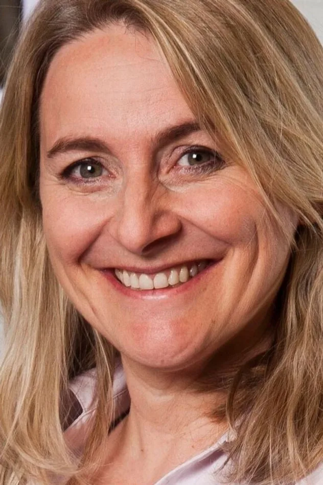 Emma Kennedy fotoğrafı