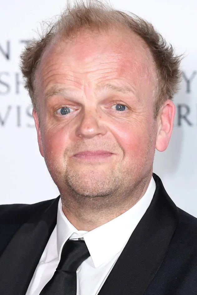 Toby Jones fotoğrafı