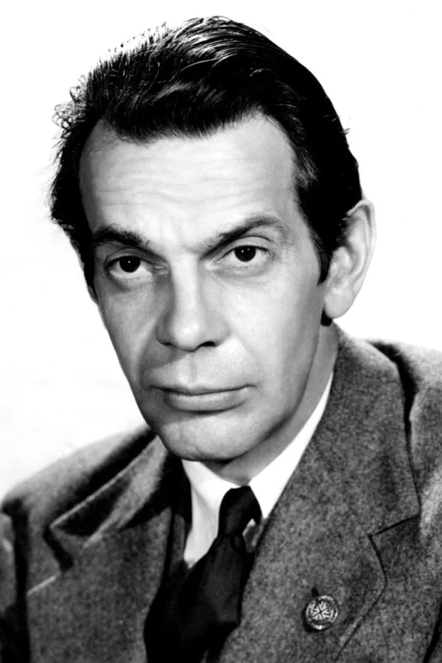 Raymond Massey fotoğrafı