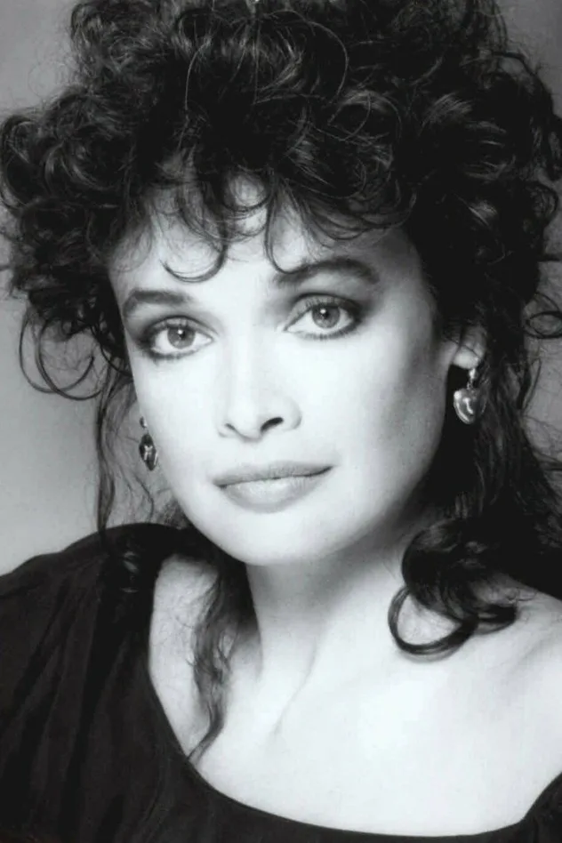 Deborah Van Valkenburgh fotoğrafı