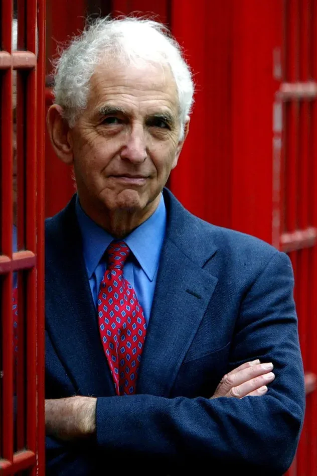 Обложка для Daniel Ellsberg
