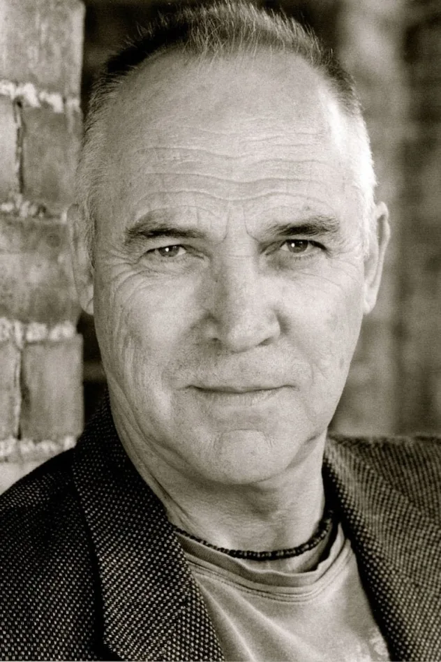 Stuart Wilson fotoğrafı