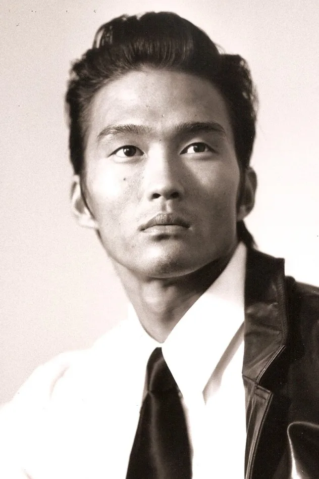 Karl Yune fotoğrafı
