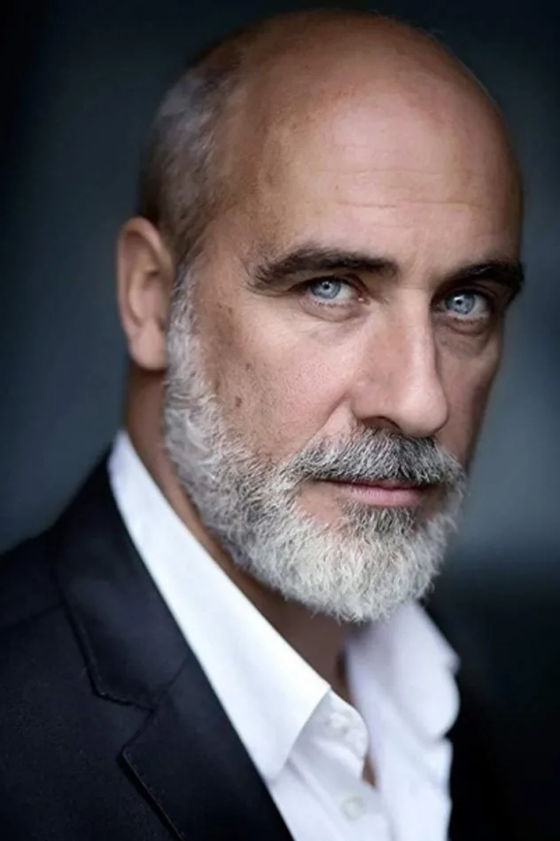 Pierre Azéma fotoğrafı