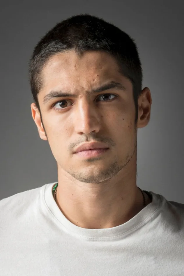 Gabriel Leone fotoğrafı