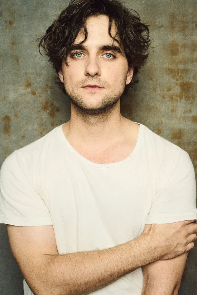 صورة الغلاف لـ Landon Liboiron