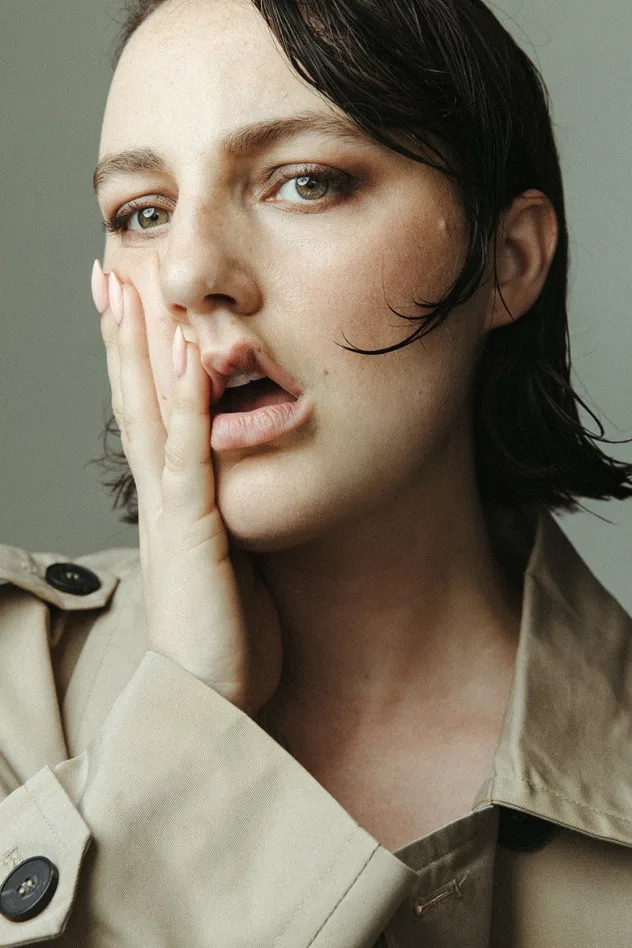 Pony Nicole Herauf fotoğrafı
