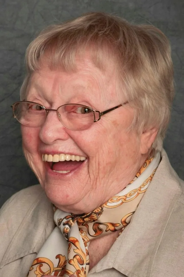 Pat Carroll fotoğrafı