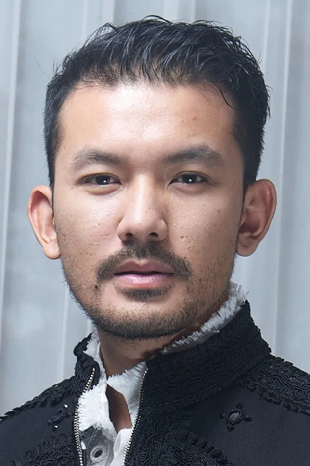 Rio Dewanto fotoğrafı